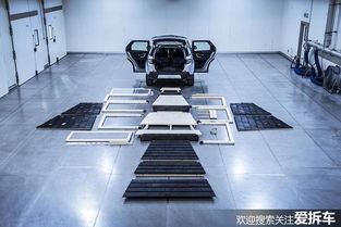 路虎的圣诞老人要来了，你的袜子准备好了吗？